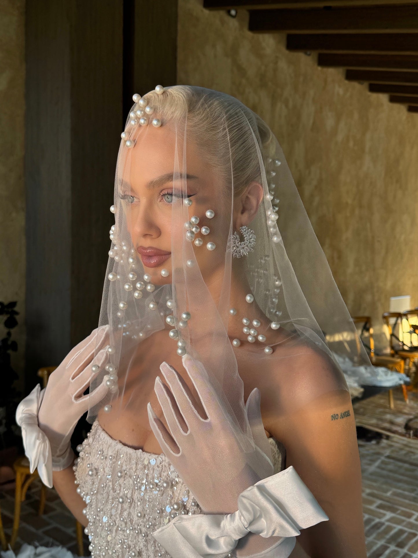 Pearl Veil & Bow Gloves Set
