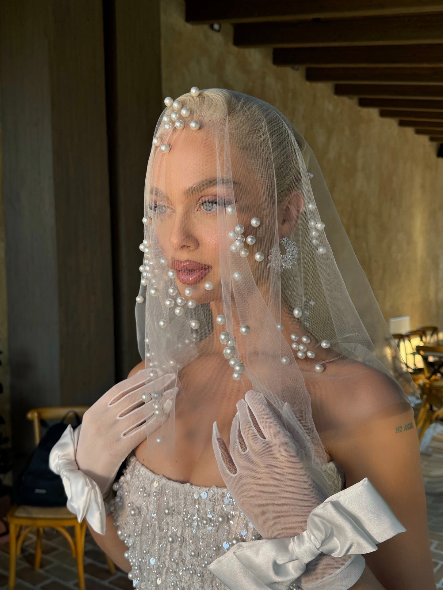 Pearl Veil & Bow Gloves Set