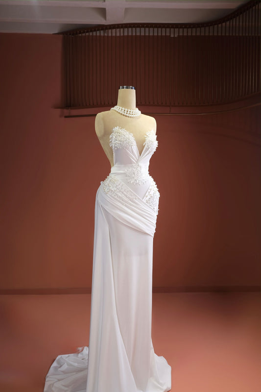 Niá - Sweetheart V-Cut Cape Dress