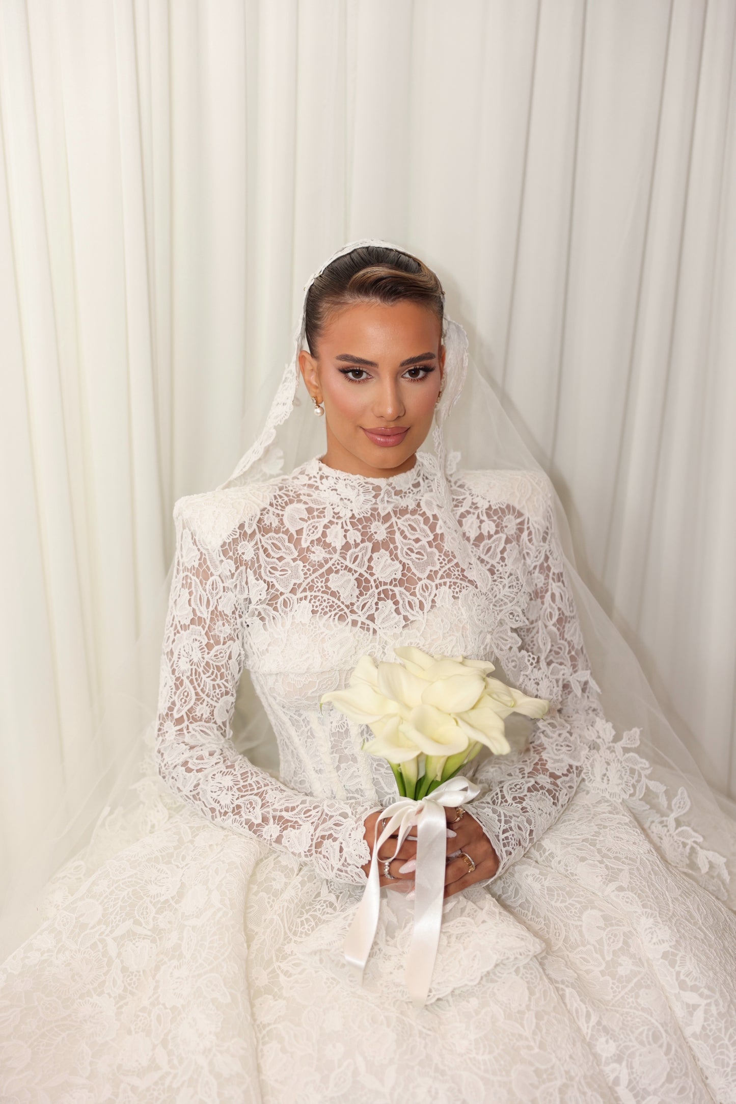 Esmerèe - High Neck Lace Bridal Dress