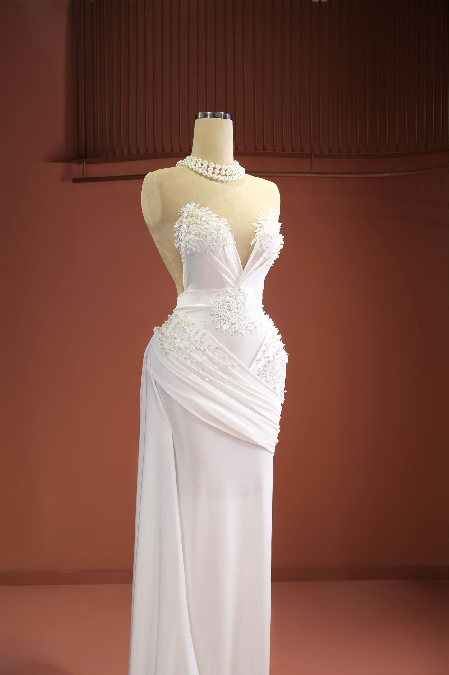 Niá - Sweetheart V-Cut Cape Dress