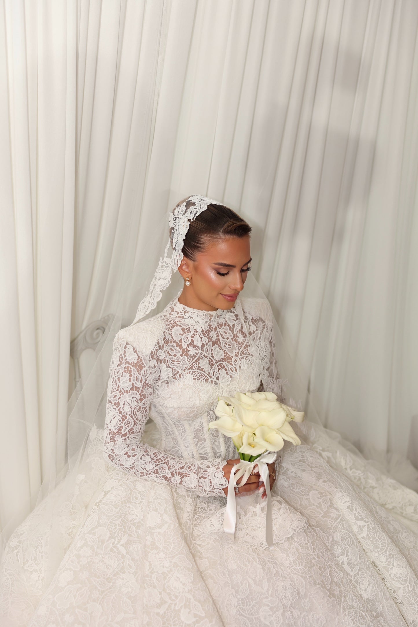 Esmerèe - High Neck Lace Bridal Dress