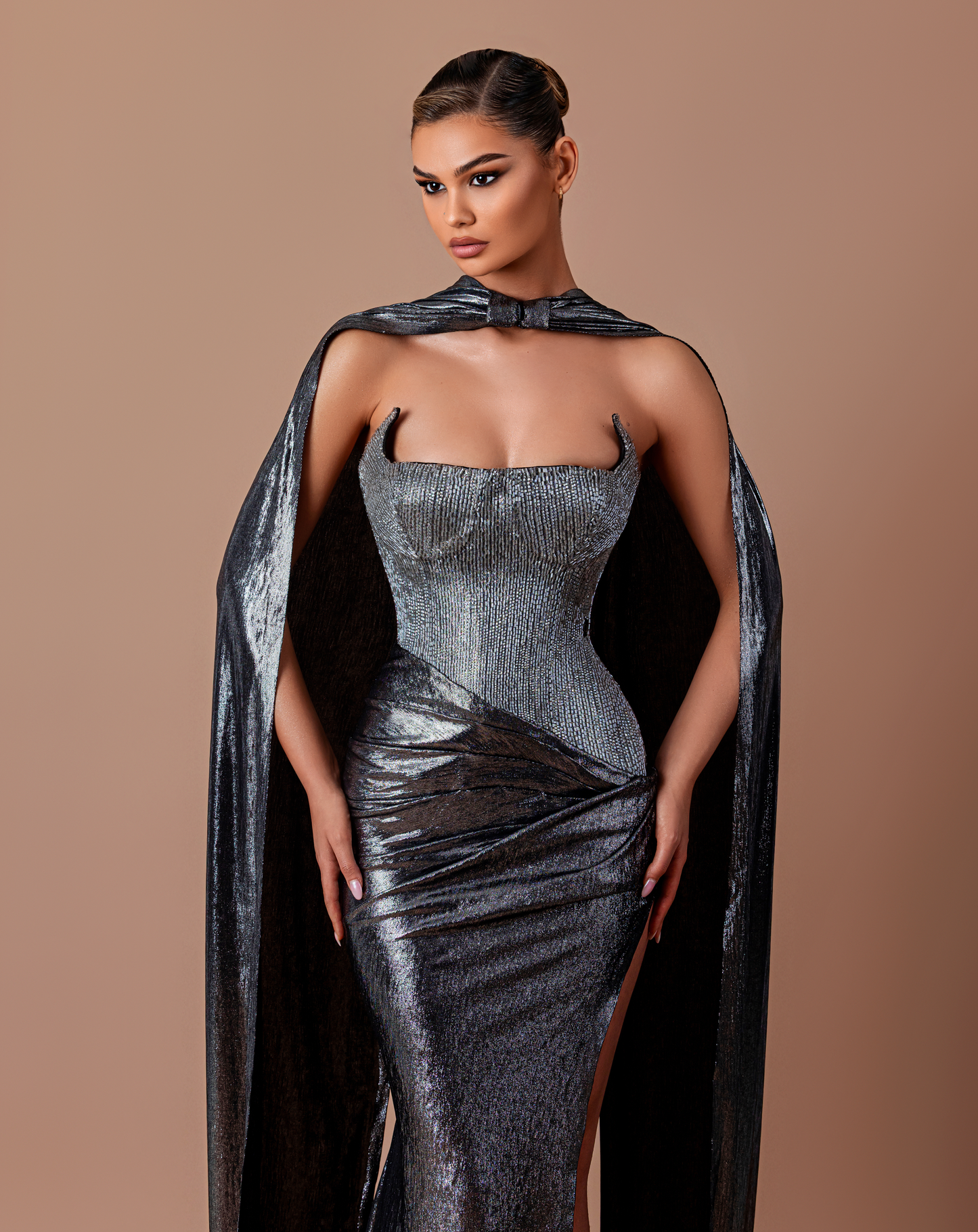 Lusia - Strapless dress with cape attachment