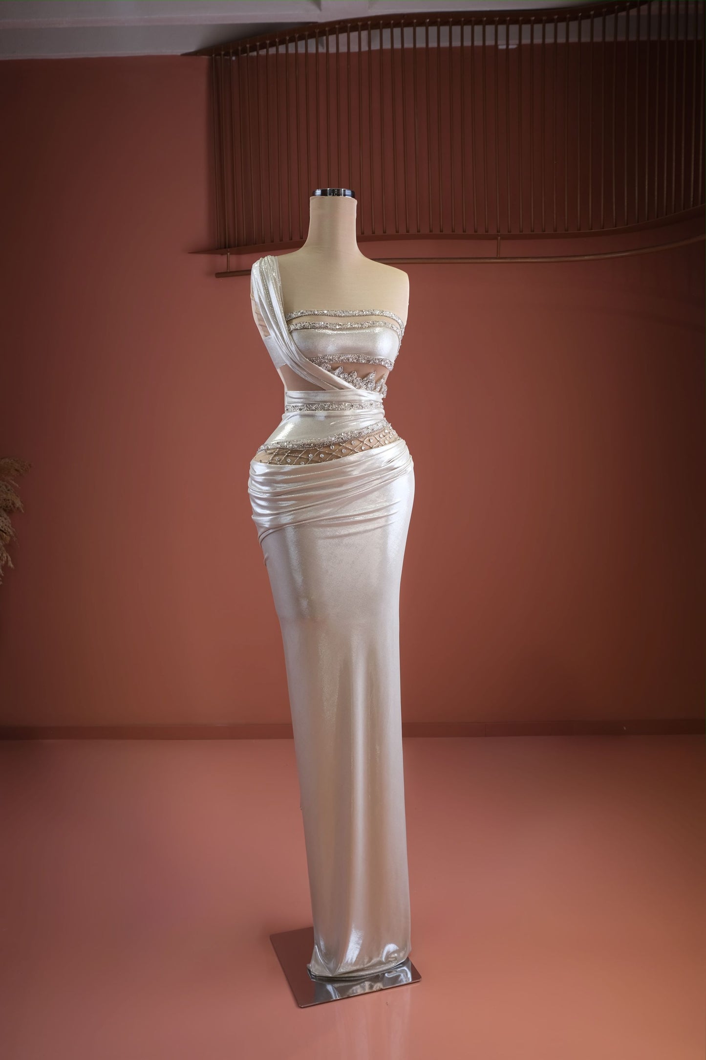 Indira - One-Shoulder Fitted Dress