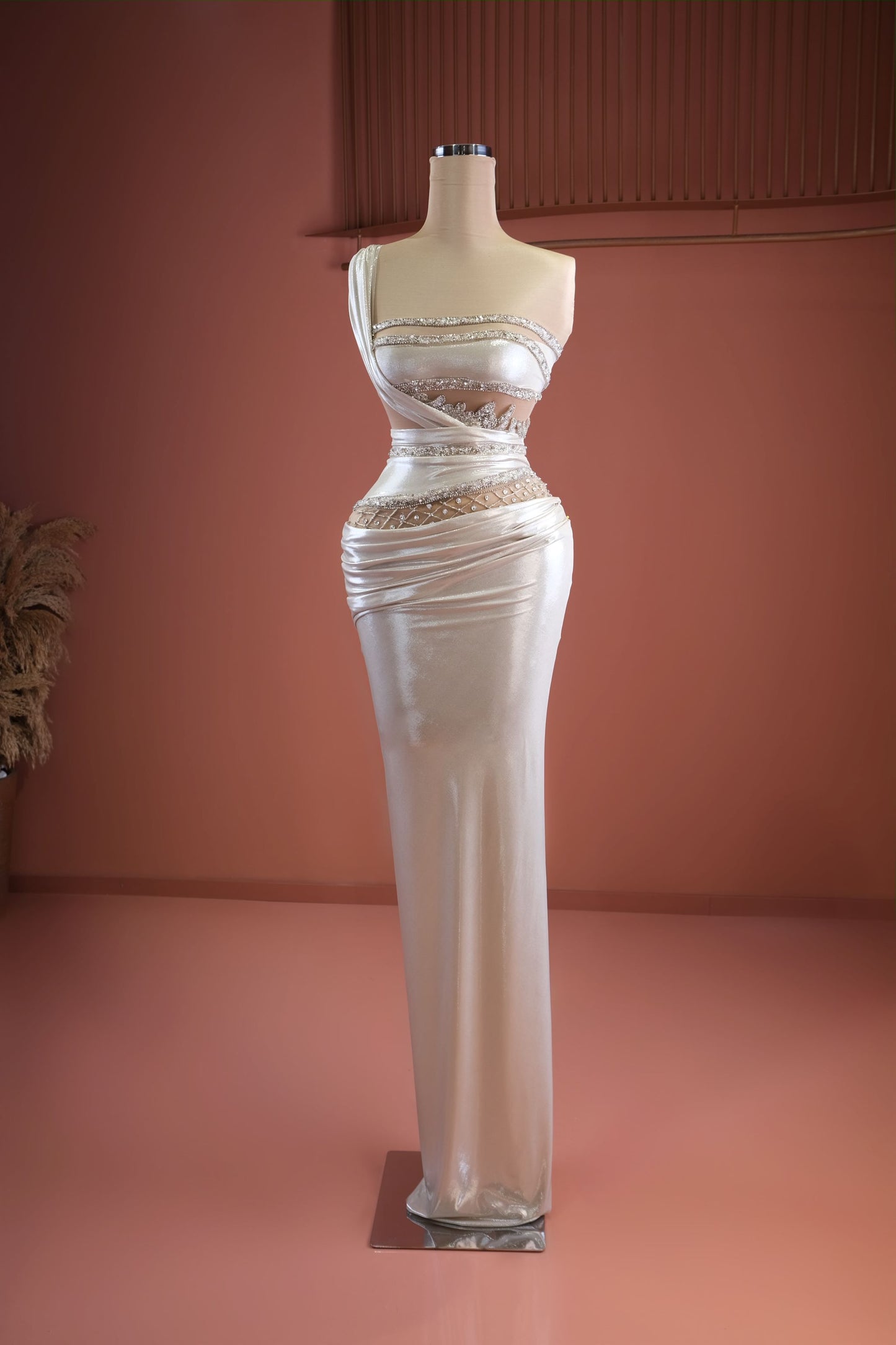 Indira - One-Shoulder Fitted Dress