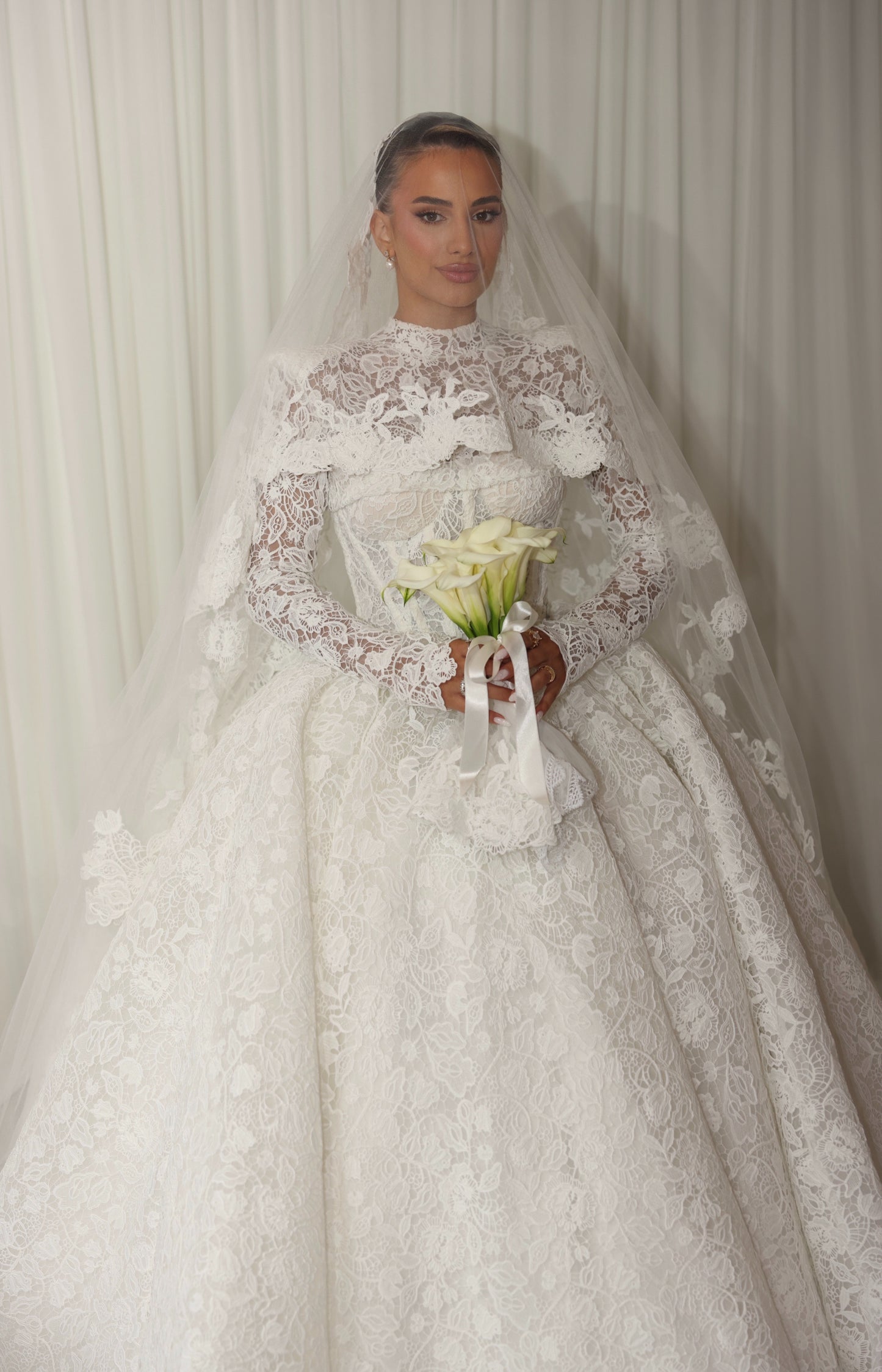 Esmerèe - High Neck Lace Bridal Dress