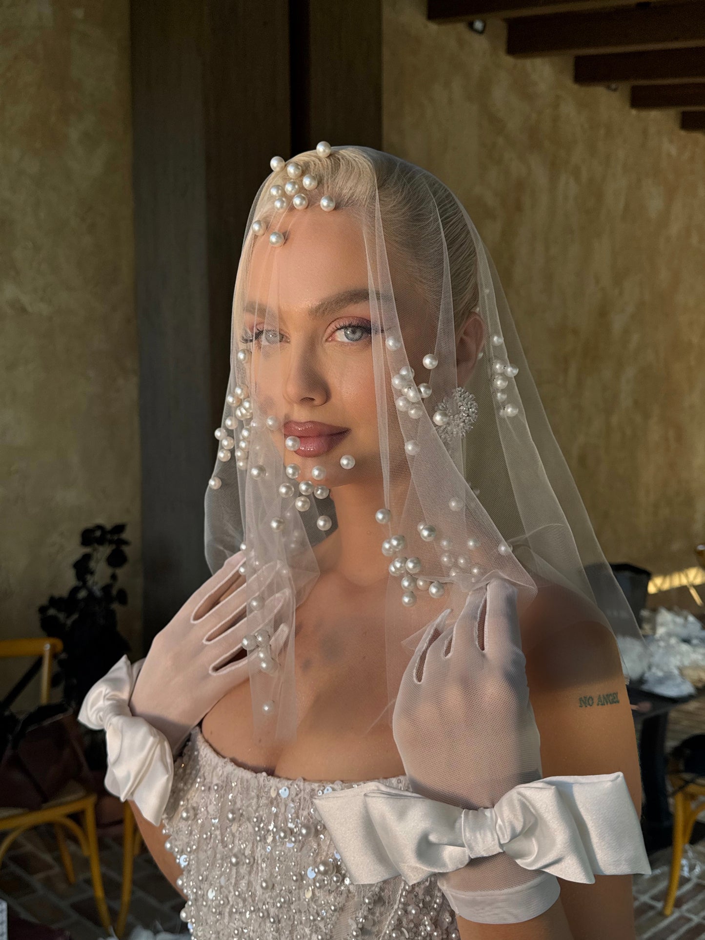 Pearl Veil & Bow Gloves Set