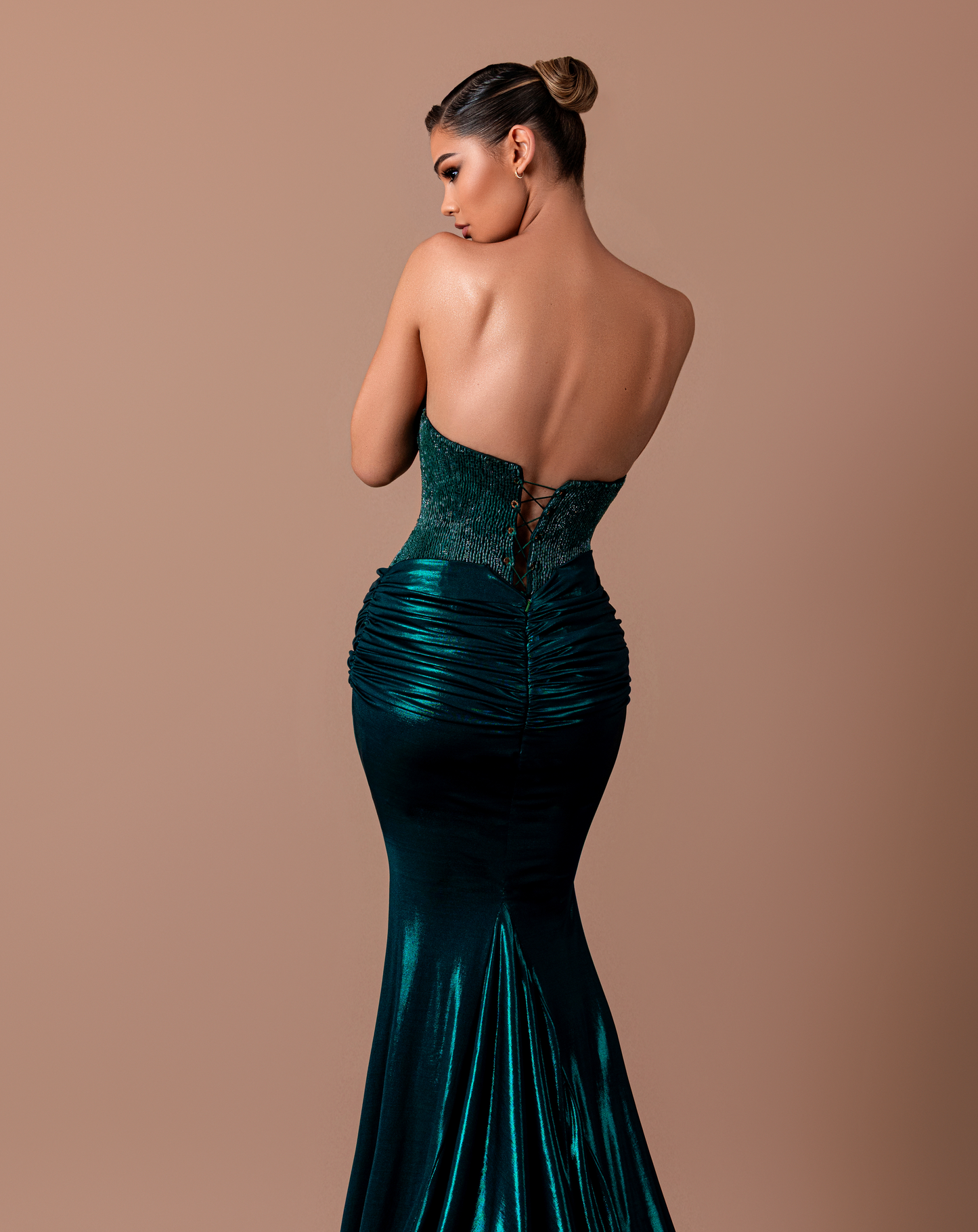 Felysa - Strapless Dress with ruched details