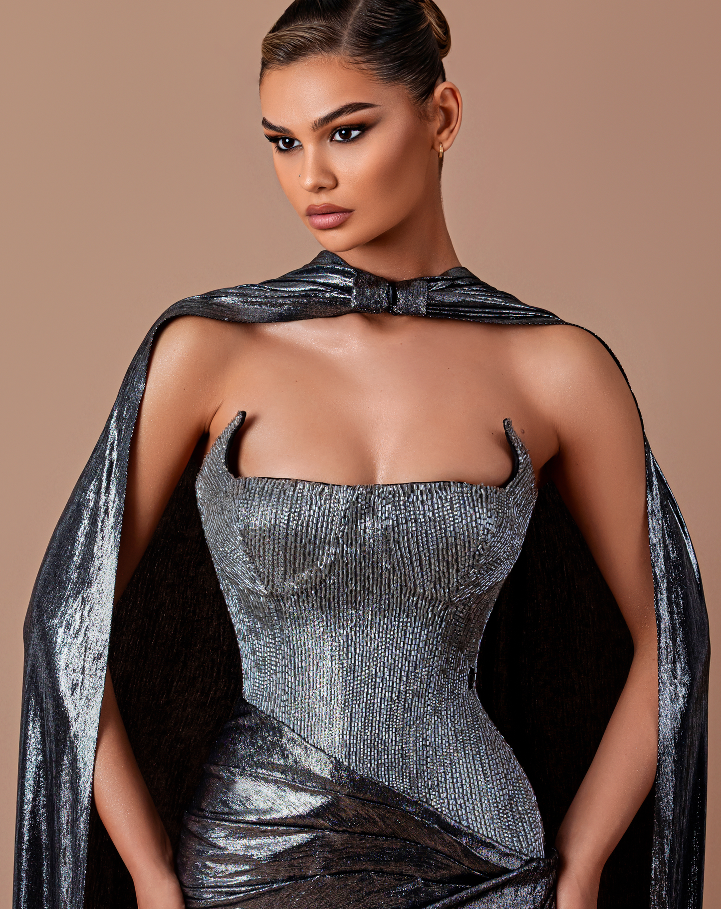 Lusia - Strapless dress with cape attachment