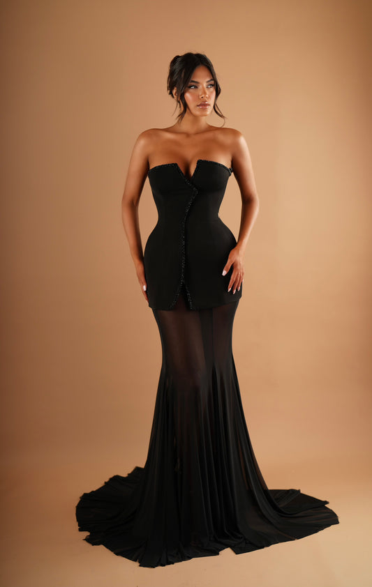 Arlina - Strapless V Cut Dress