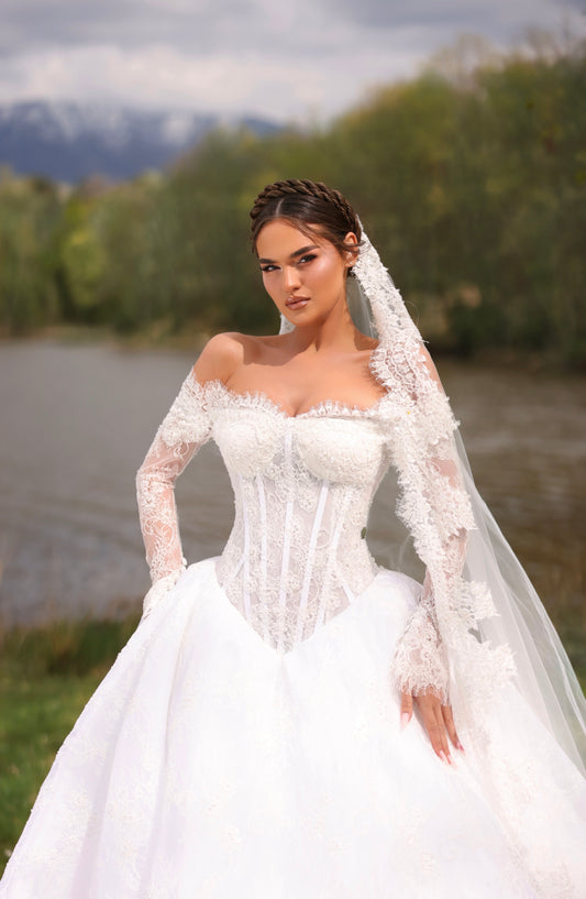 MARYNA - Lace Sculpted Bridal Gown