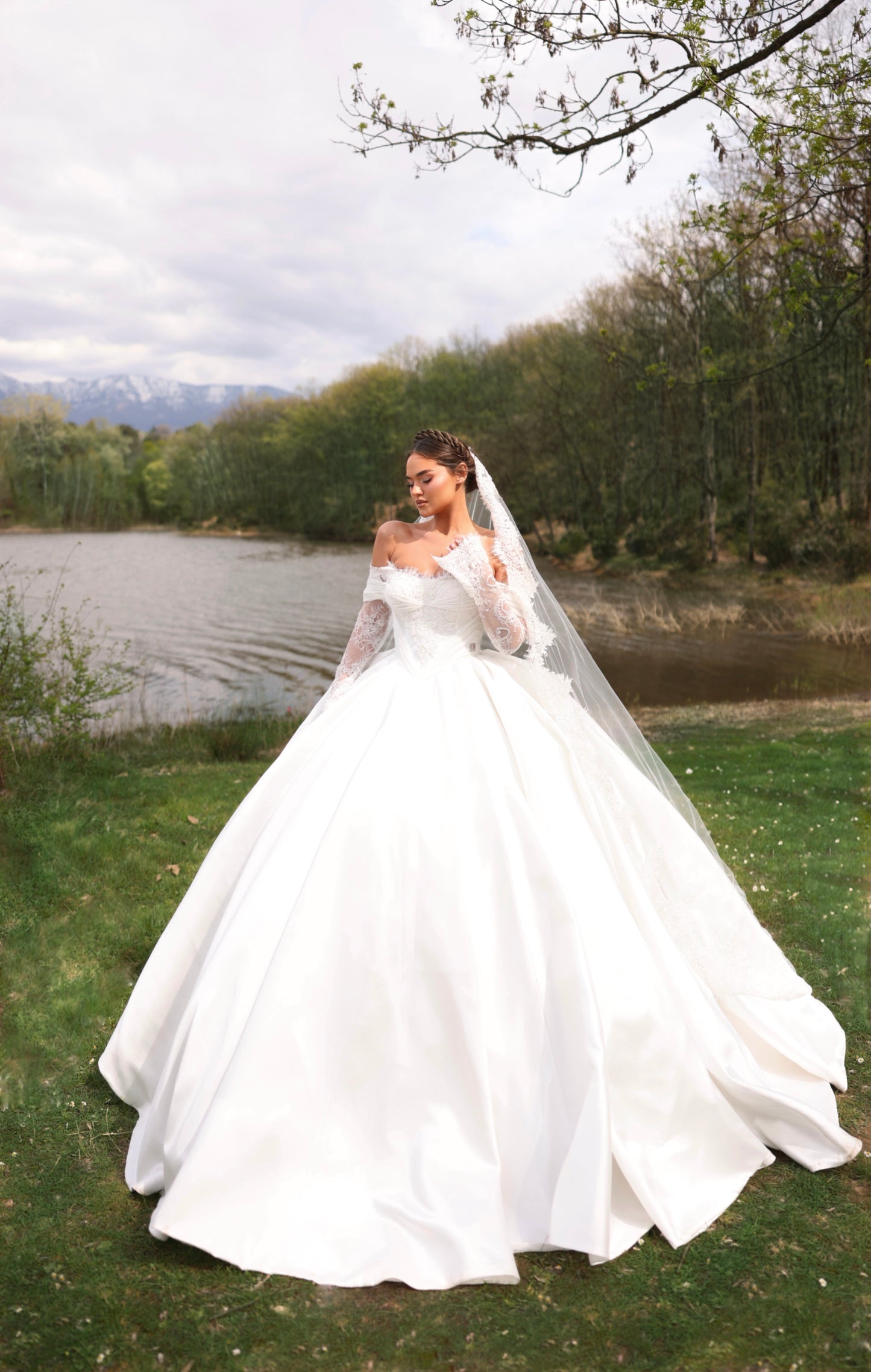 SIRIUS - Off-Shoulder Structured Bridal Ball Gown