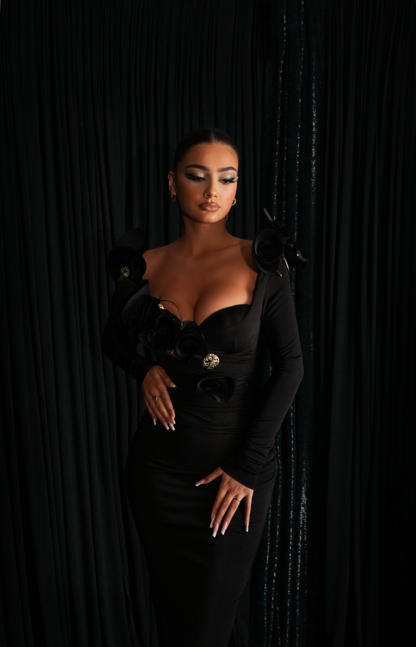 Nitrocis - Sweetheart Neckline Embellished Long Sleeve Dress